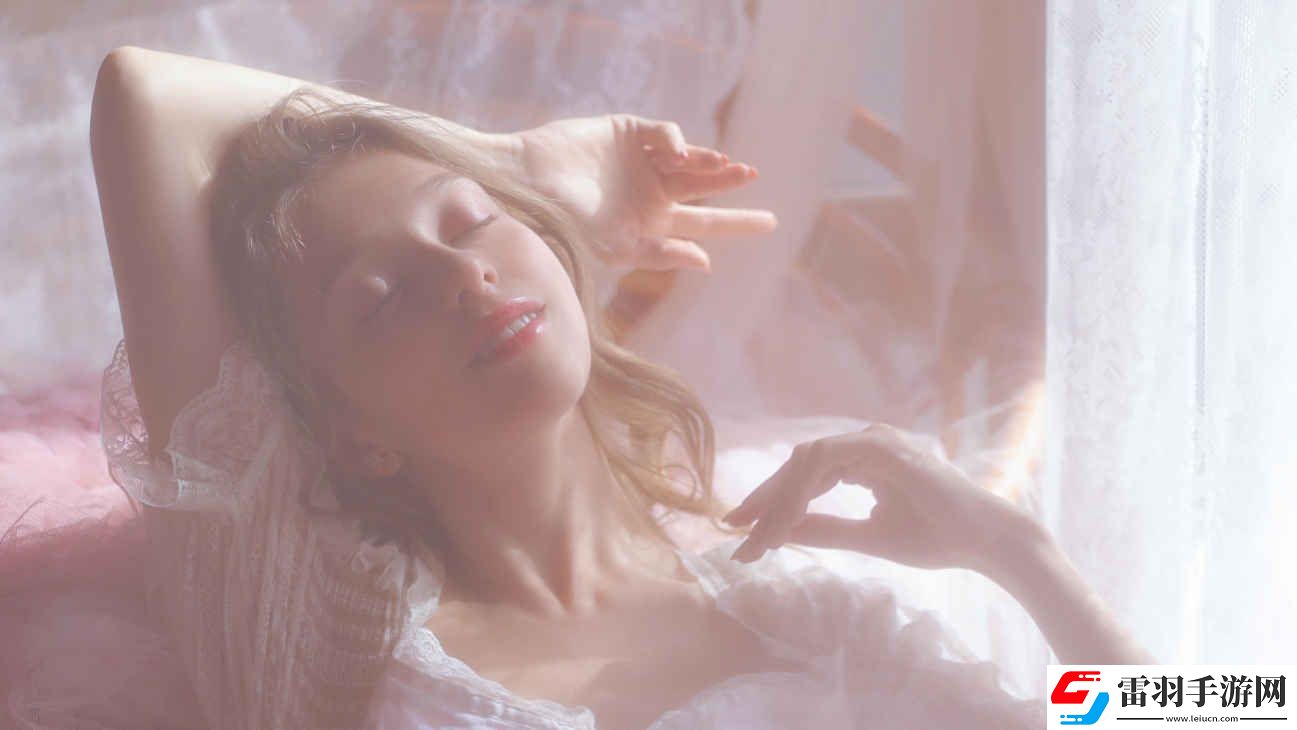 水簾白瀑如饑似渴一叢金黃國產更給力