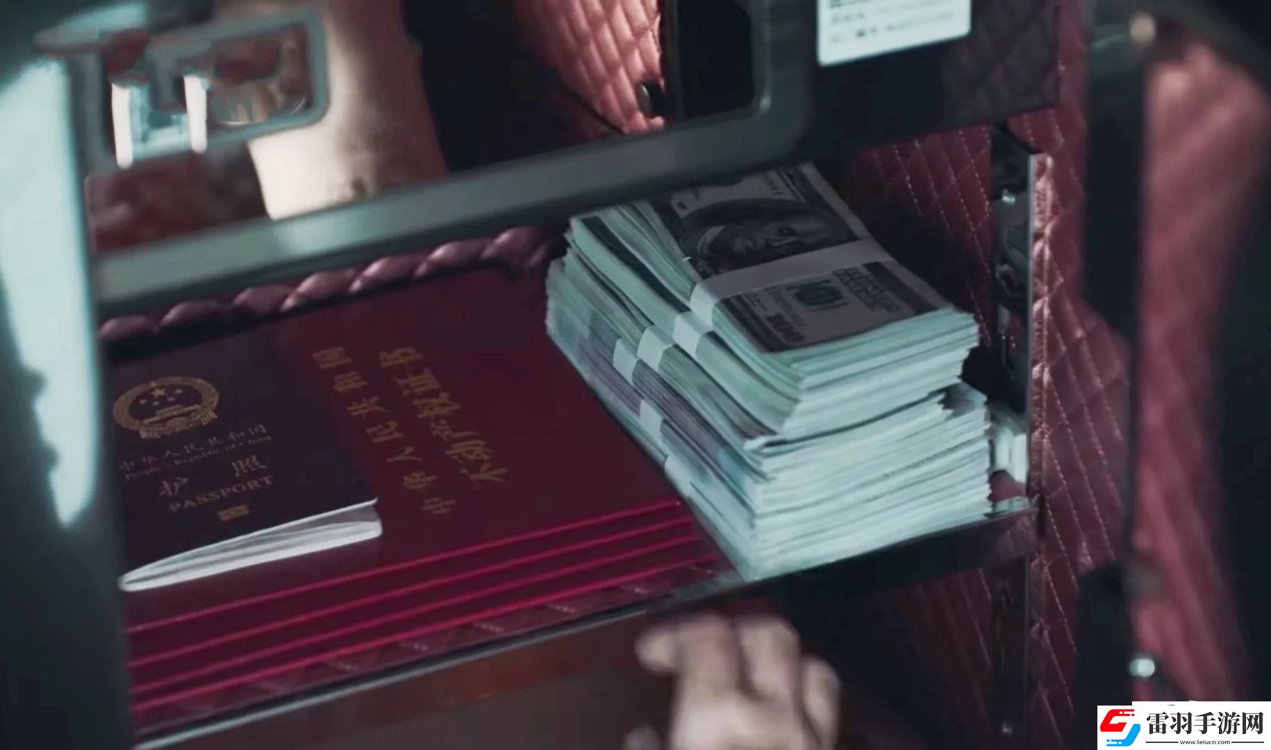 你比星光美麗韓廷保險(xiǎn)柜放了什么