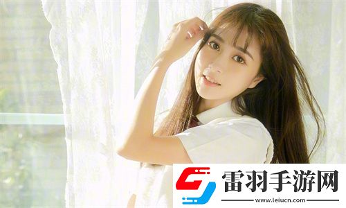 被青梅竹**學弟給鎖定了娛樂圈