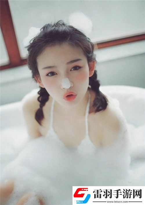 她開(kāi)始慢迎迎合徐平雪周玉梅力推