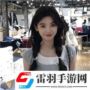 舞蹈生戴小玩具練劈叉