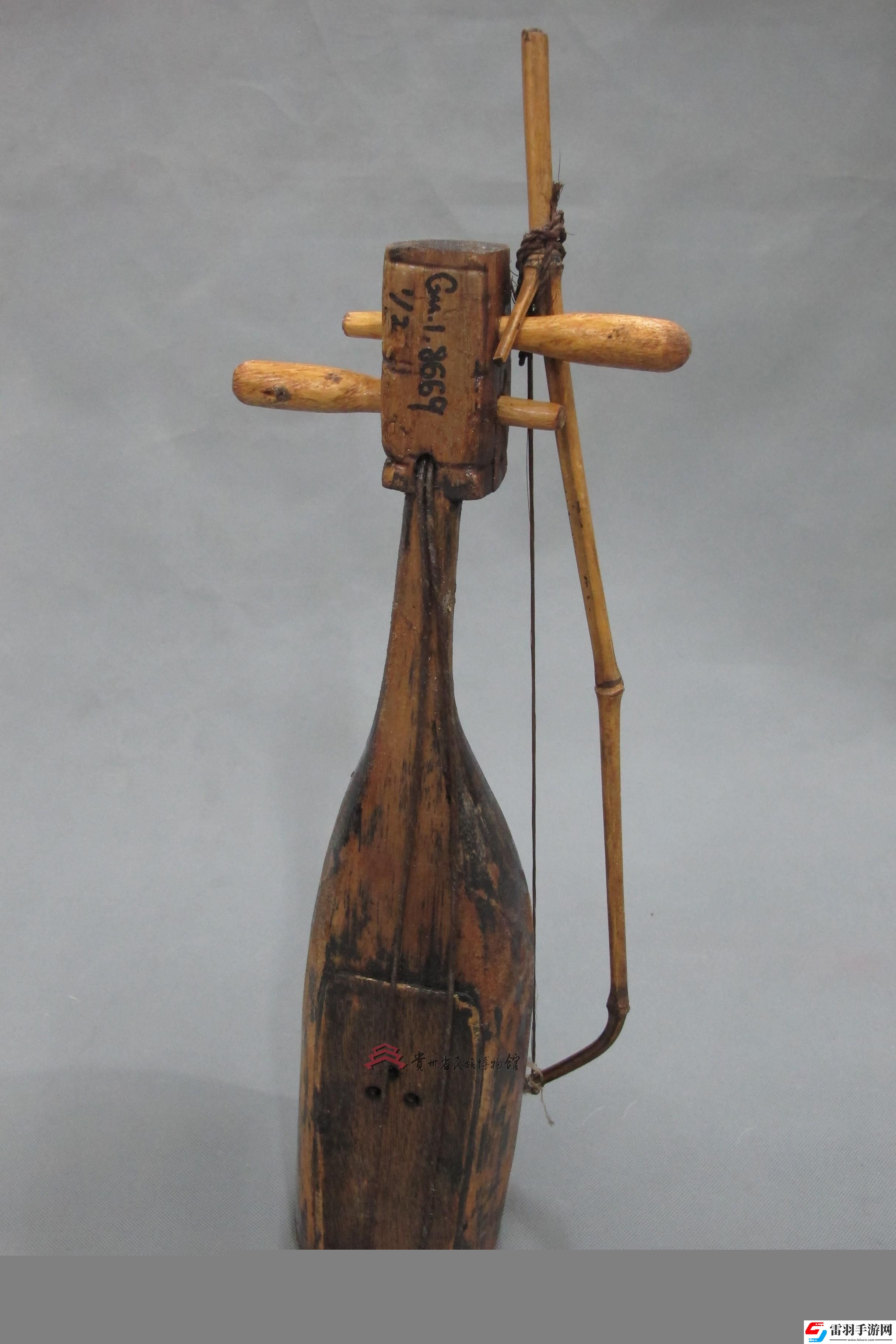 猜一猜以下哪一項(xiàng)是苗族特有的傳統(tǒng)樂(lè)器