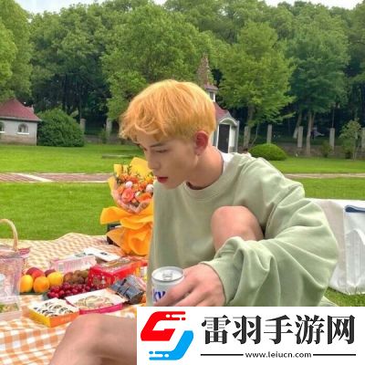 ins風(fēng)超拽帥氣男生頭像2021氣場(chǎng)相合的兩個(gè)人發(fā)自內(nèi)心的互相吸引