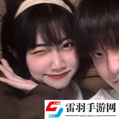 2022超甜情侶頭像一人一半超好看距離不是問題相向而行才是關鍵