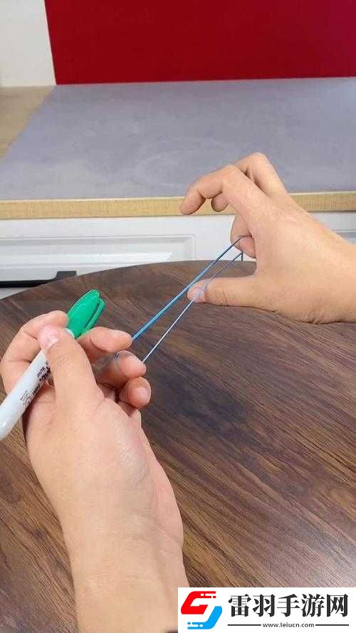 怎么用一支筆把自己摳水里