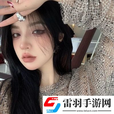 甜甜的又很酷酷的美女微信頭像很干凈又很好看的酷酷的美女