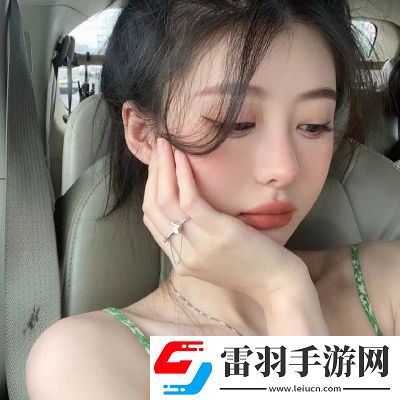 甜甜的又很酷酷的美女微信頭像很干凈又很好看的酷酷的美女