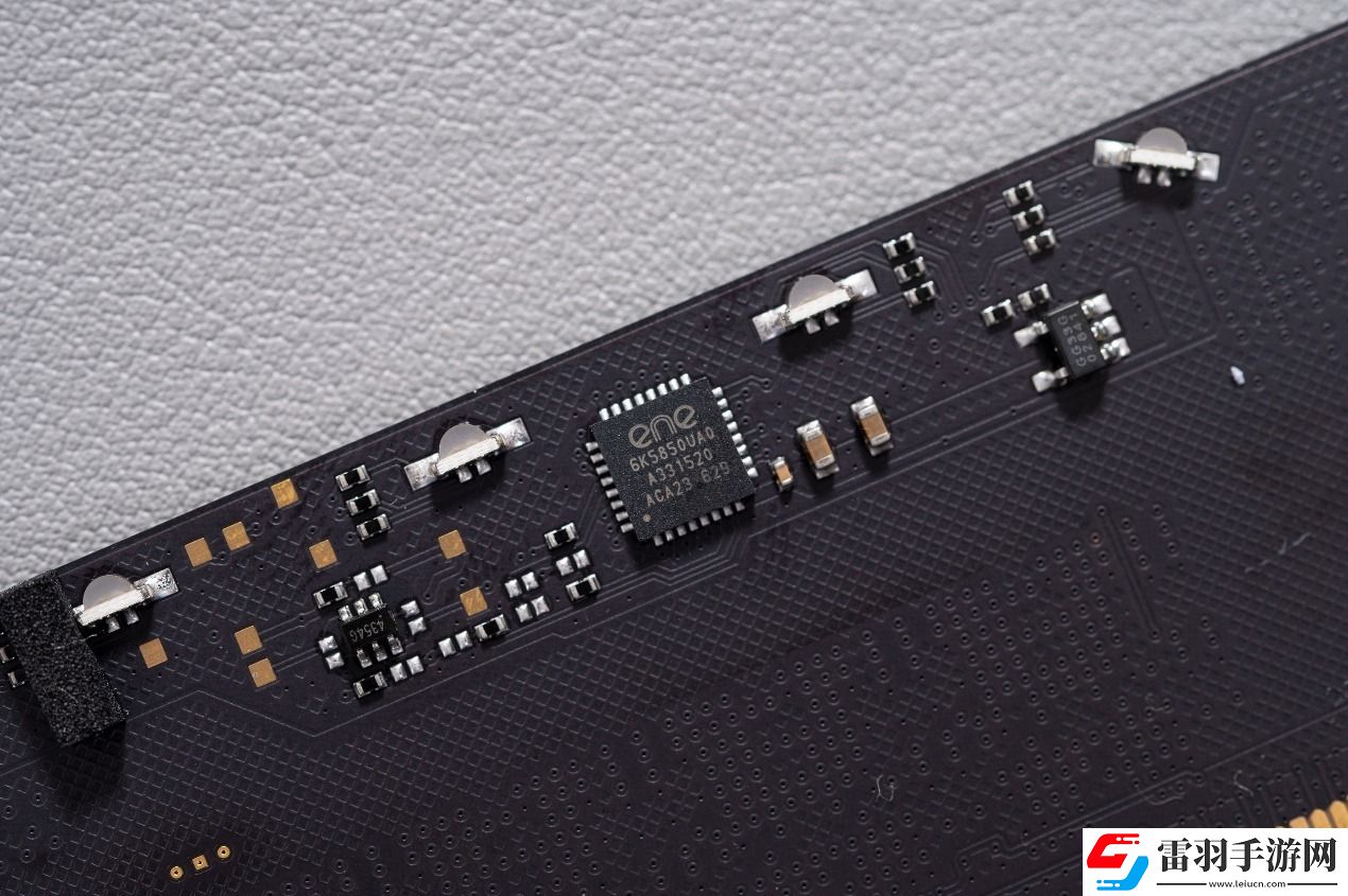 宏碁掠奪者HERADDR5