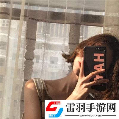 最新版高顏值好看的短發女生頭像小清新相比于喜歡你我想我應該先愛自己