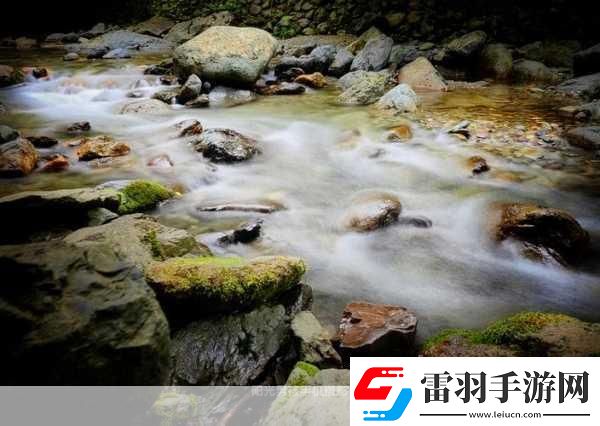 黃龍風景區溪水潺潺的秘密