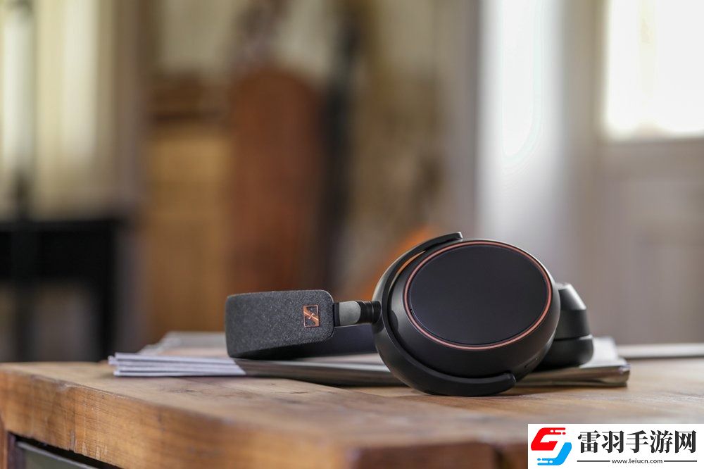 森海塞爾推出MOMENTUM4無線耳機曜金黑x寶可夢大集結京東定制禮盒