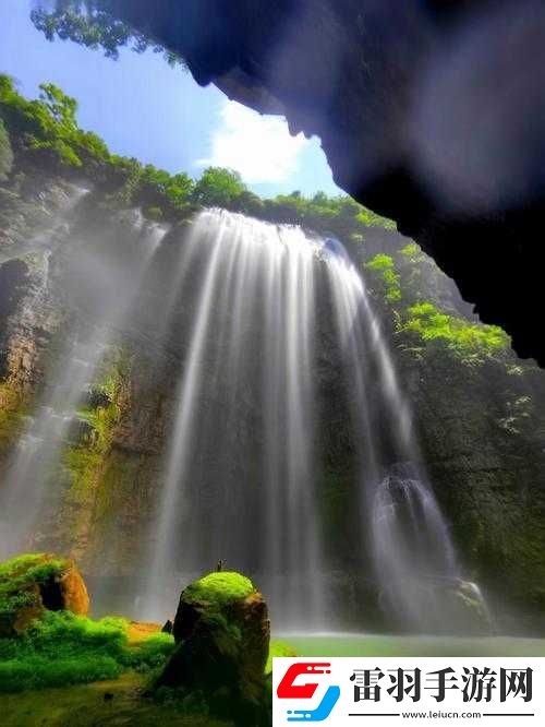 黃龍直搗溪水潺潺